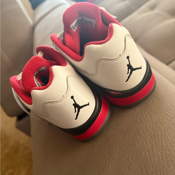 Jordan Men's 5s - Picture 3 of 3